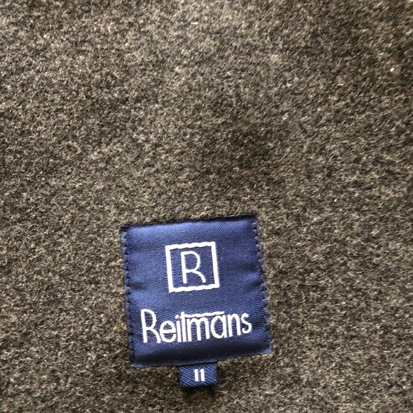 Woman’s Wool Coat - Picture 4 of 7